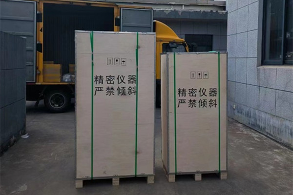 河南某醫藥公司采購的制冷控溫系統出廠發貨