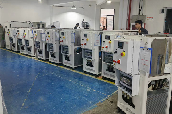 水冷式低溫冷凍機(jī)為什么會(huì)漏水?怎么解決?