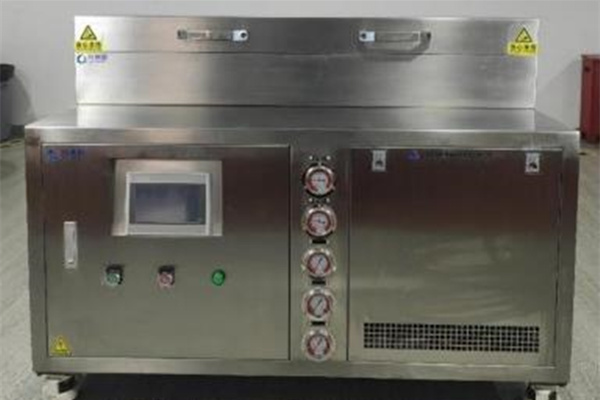 低溫冷凍機(jī)用什么冷媒好?氨是常見選擇!