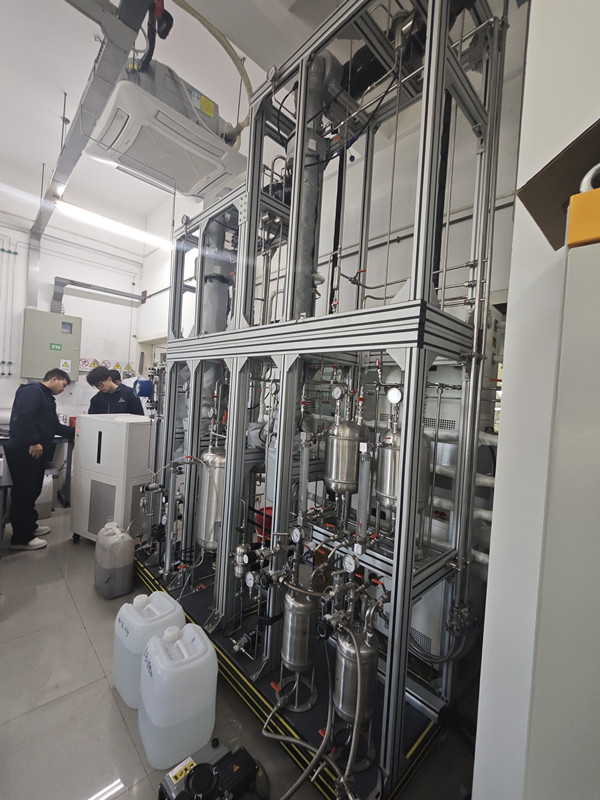 新芝阿弗斯制冷控溫系統設備實拍圖2