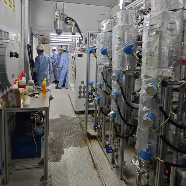 一拖二防爆高低溫控溫系統(tǒng)設(shè)備實(shí)拍圖3